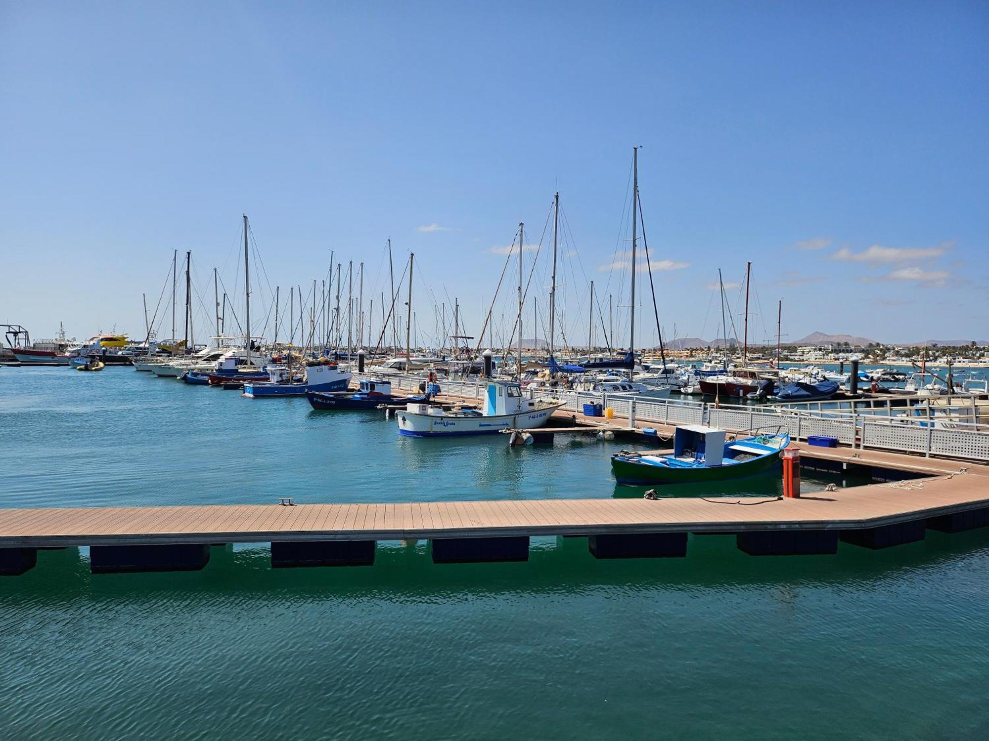 Corralejo Coliving By Amazzzing Travel Hostel Kültér fotó